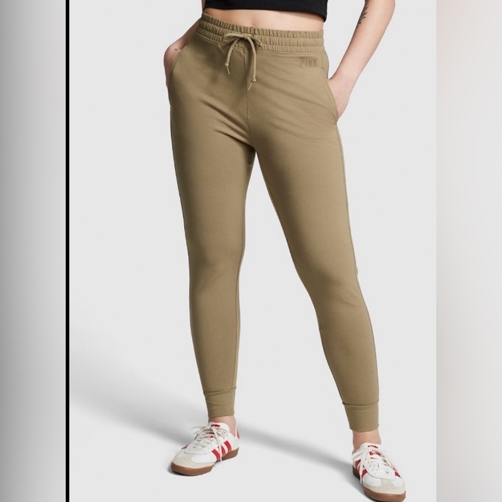 NWT! VS PINK HIGH WAIST FULL LENGTH CAMPUS JOGGER